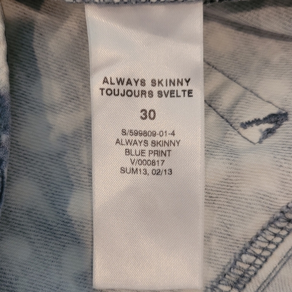 GAP Always Skinny Blue Print 1969 Jeans, Blue with White Paint Splatter Effect - Picture 9 of 12